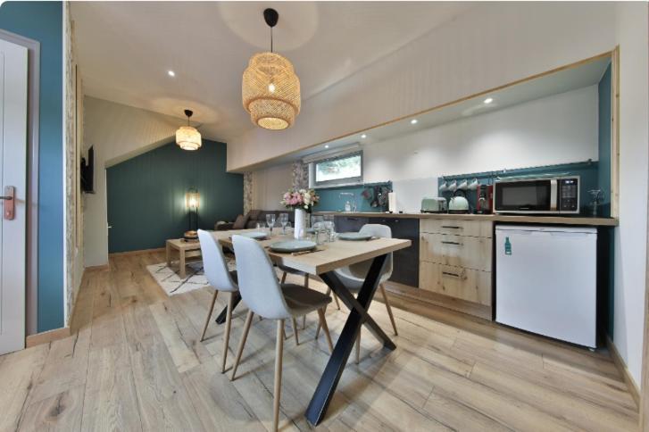 La Peniche De Fabrice Avec Jacuzzi Privatif Apartment Strasbourg Bilik gambar