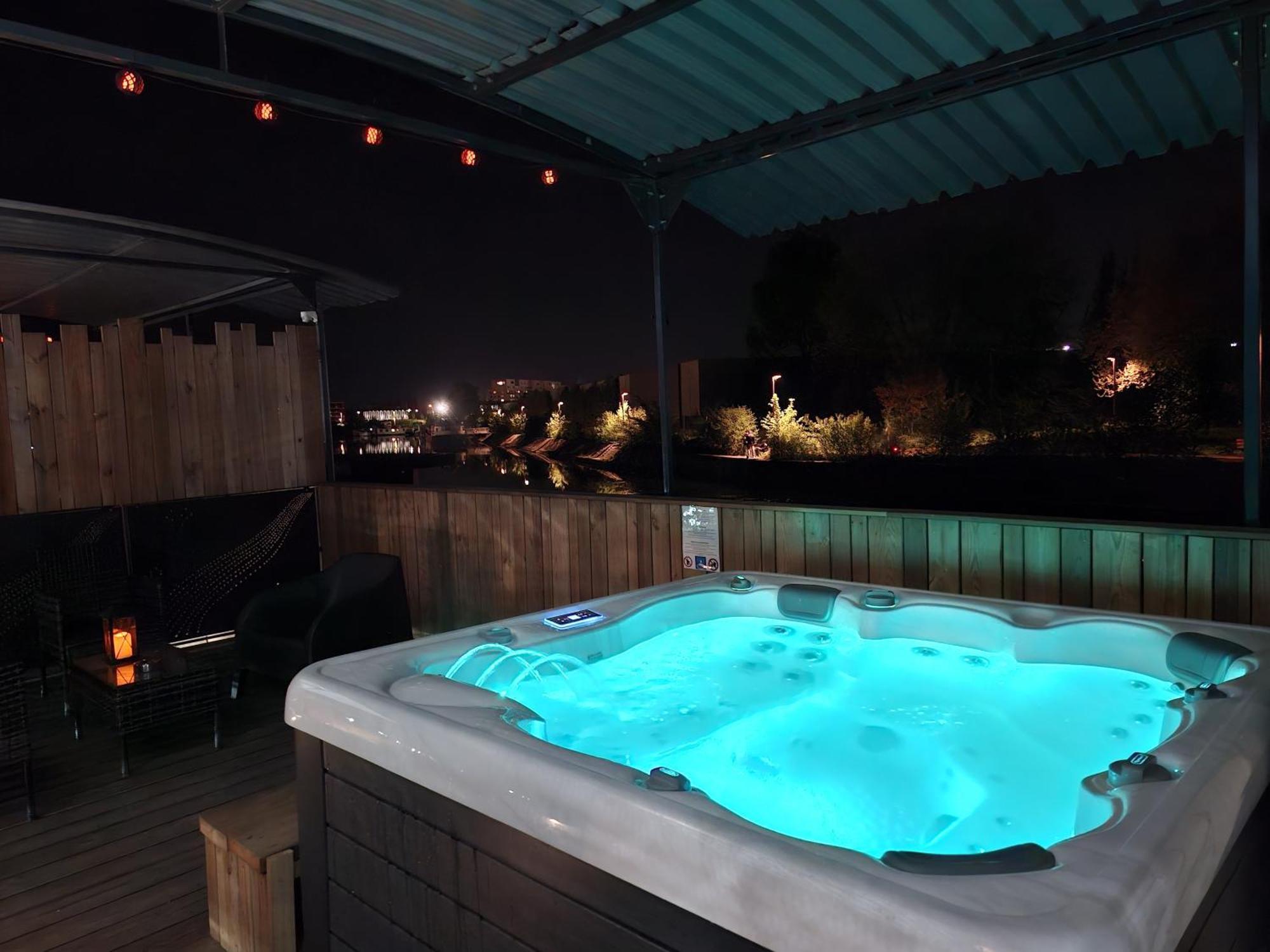 La Peniche De Fabrice Avec Jacuzzi Privatif Apartment Strasbourg Luaran gambar